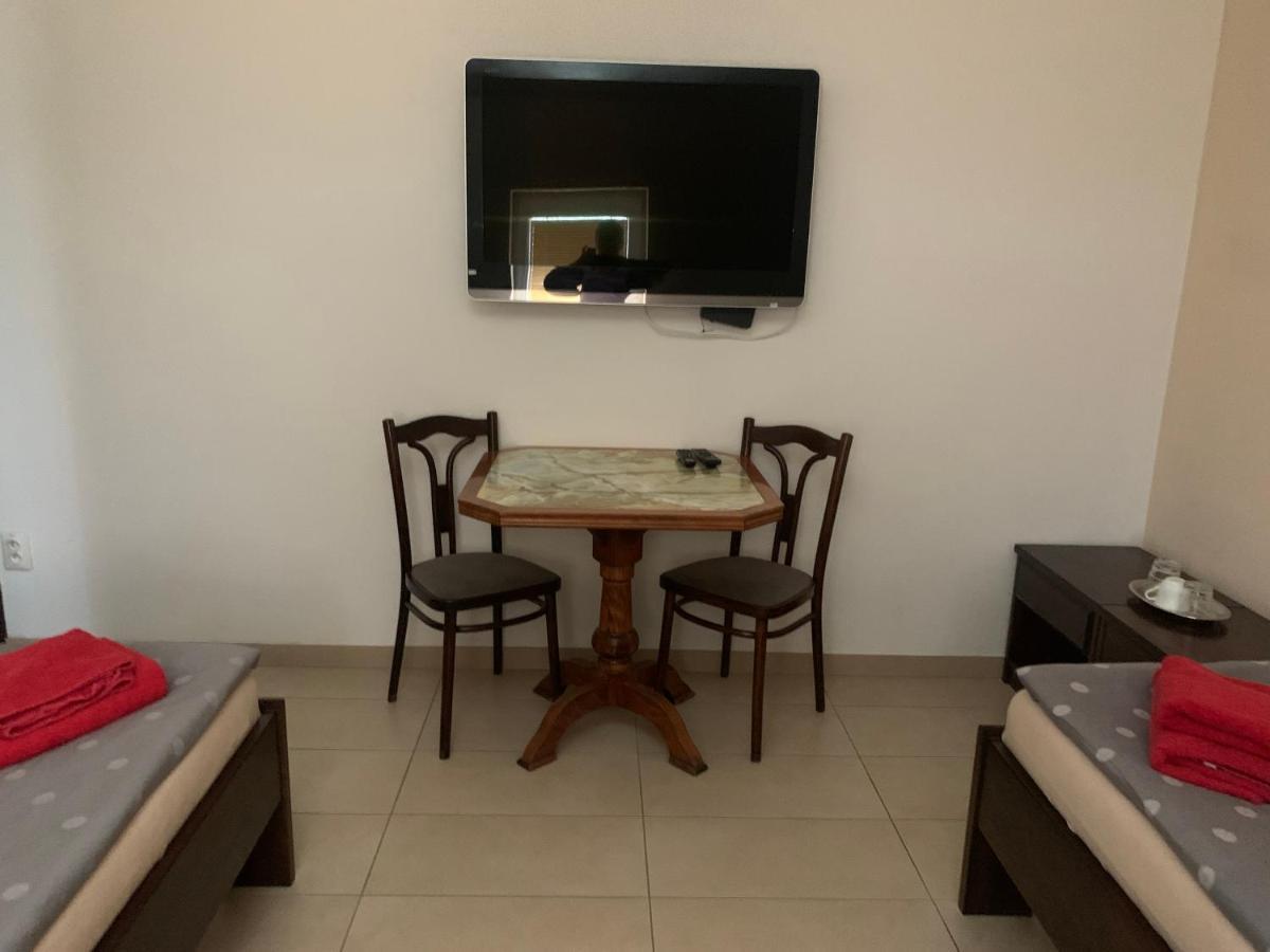 Restauracia-Penzion Altana Ludanice Ngoại thất bức ảnh